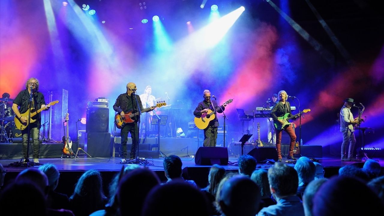 Alan Parsons, "The Show Must Go On" Turnesi Kapsamında İstanbul'da Konser Verdi