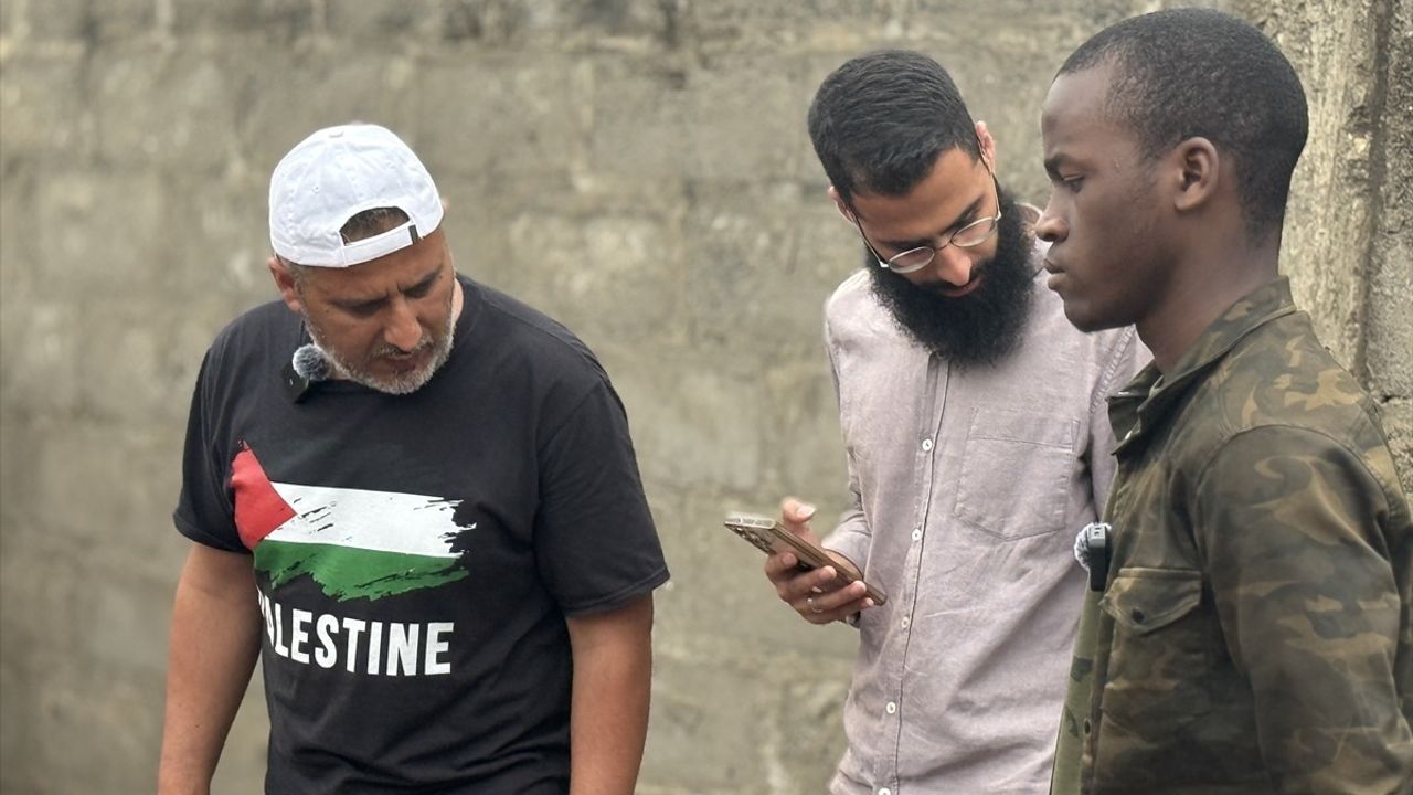 Almanya'dan Yola Çıkan Baba Oğul, Filistin İçin Togo'da Kurban Kesti