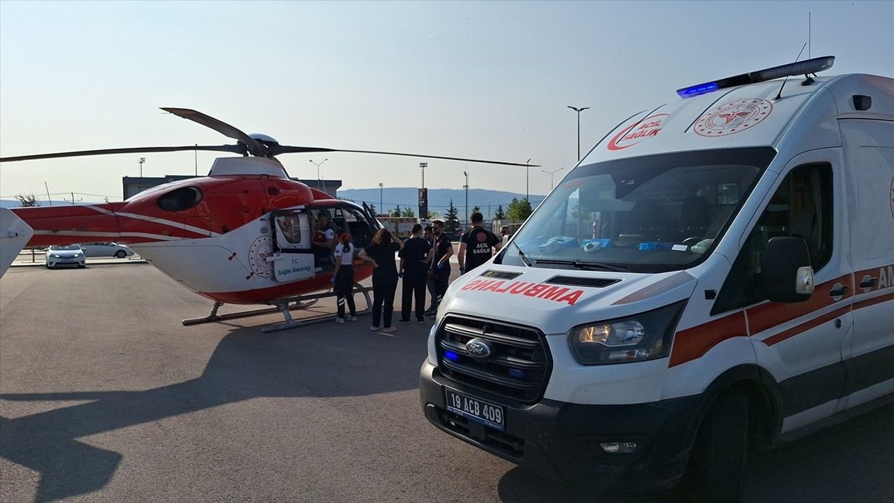 Ambulans Helikopter, Trafik Kazasında Yaralanan 2 Aylık Bebek İçin Havalandı