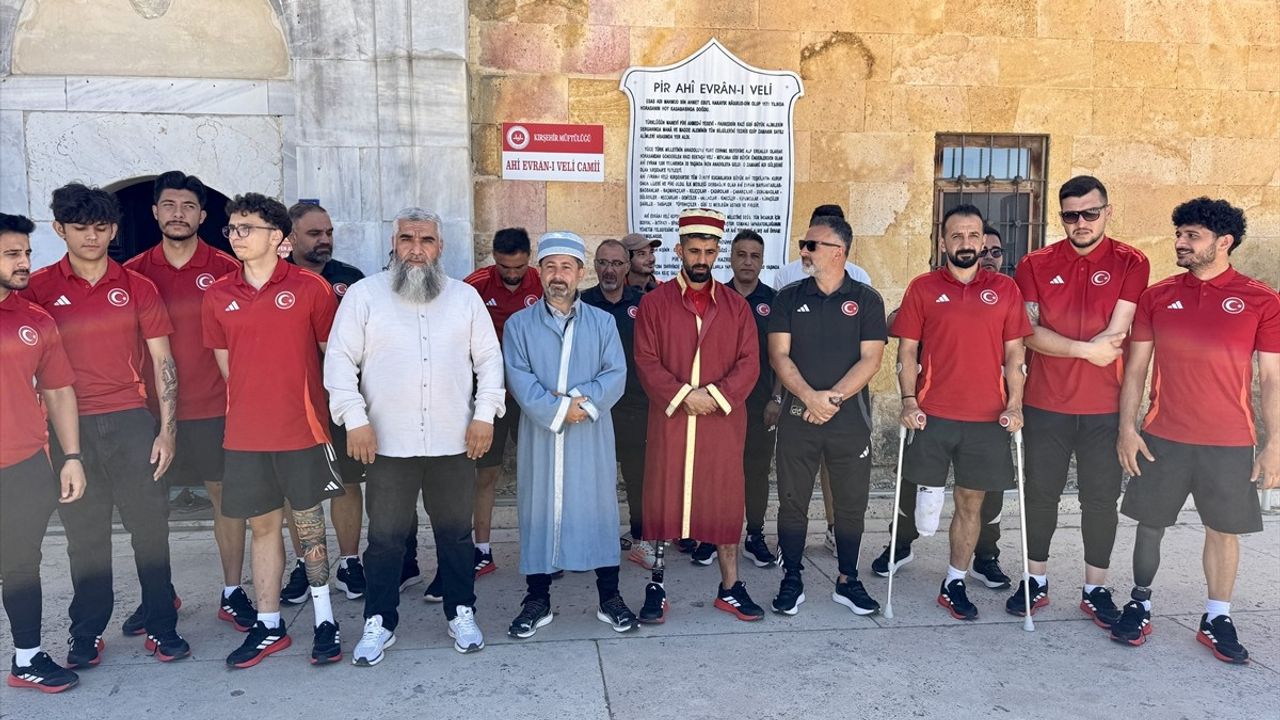 Ampute Futbol Milli Takımı Kırşehir'den Dualarla Uğurlandı