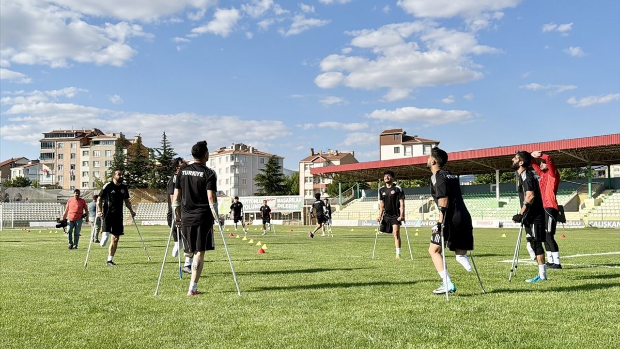Ampute Milli Futbol Takımı Kırşehir'de Kamp Yapıyor
