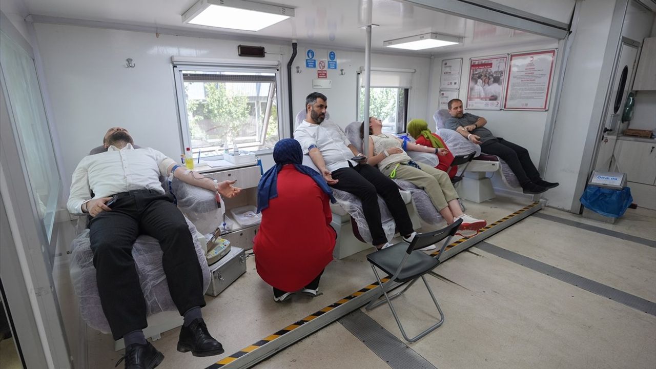 Anadolu Ajansı Çalışanlarından Kan Bağışı Destekleri