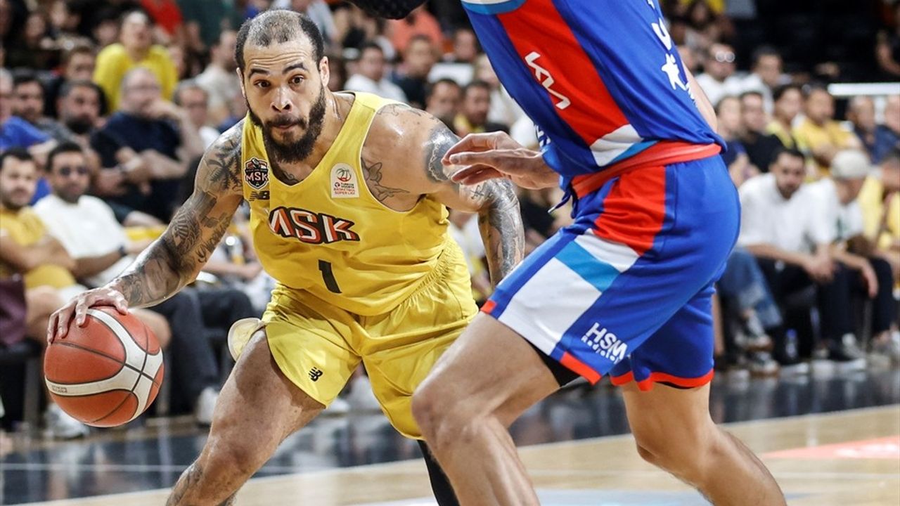 Anadolu Efes, Mersin Spor'u Geçerek Yarı Finale Yükseldi