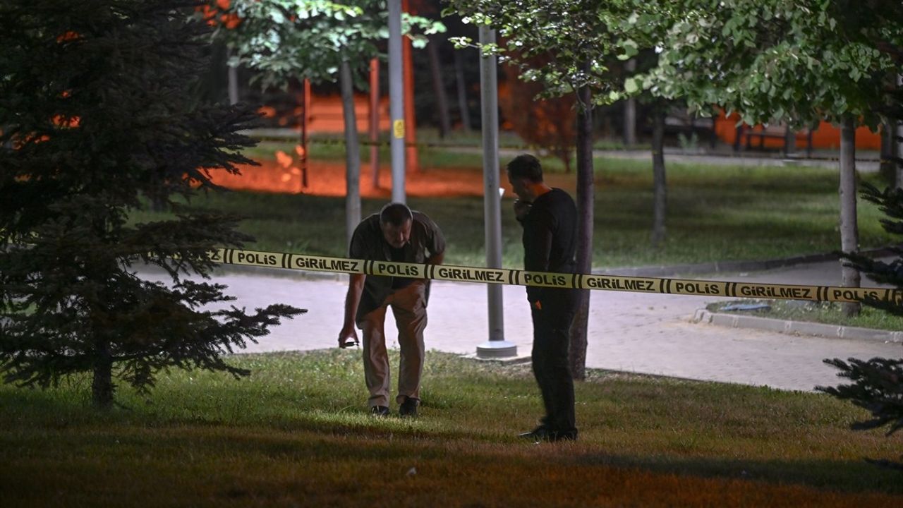 Ankara'da Kız İsteme Görüşmesinde Kavga: Bir Polis Memuru Ağır Yaralandı