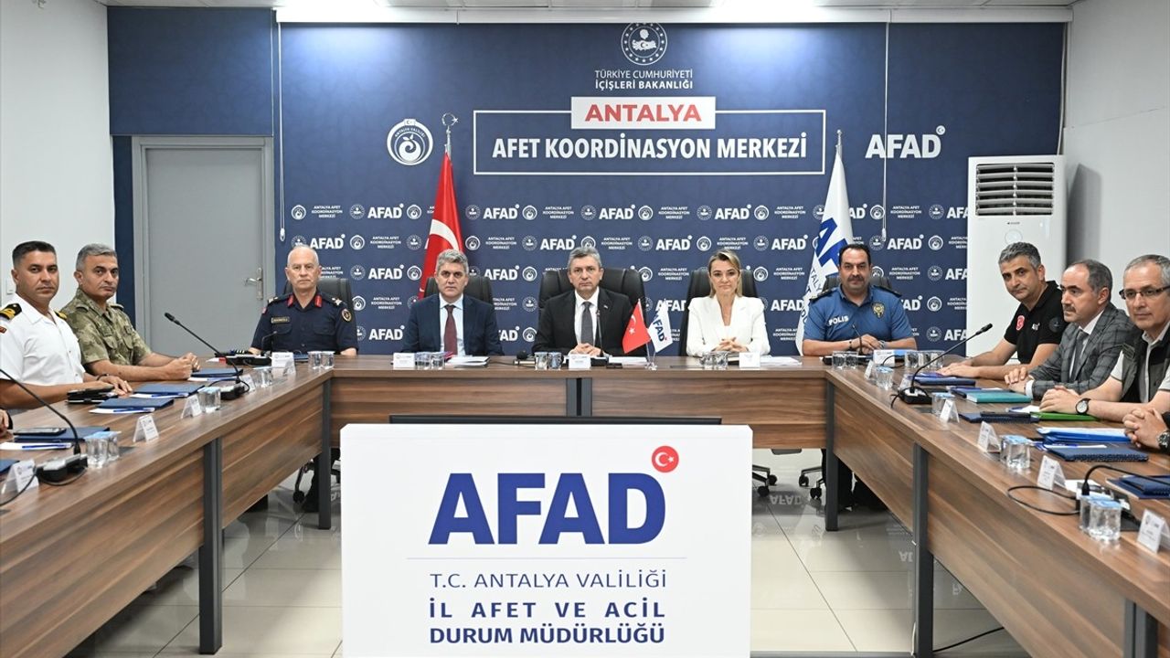 Antalya'da İl Afet ve Acil Durum Koordinasyon Kurulu Toplantısı Gerçekleşti