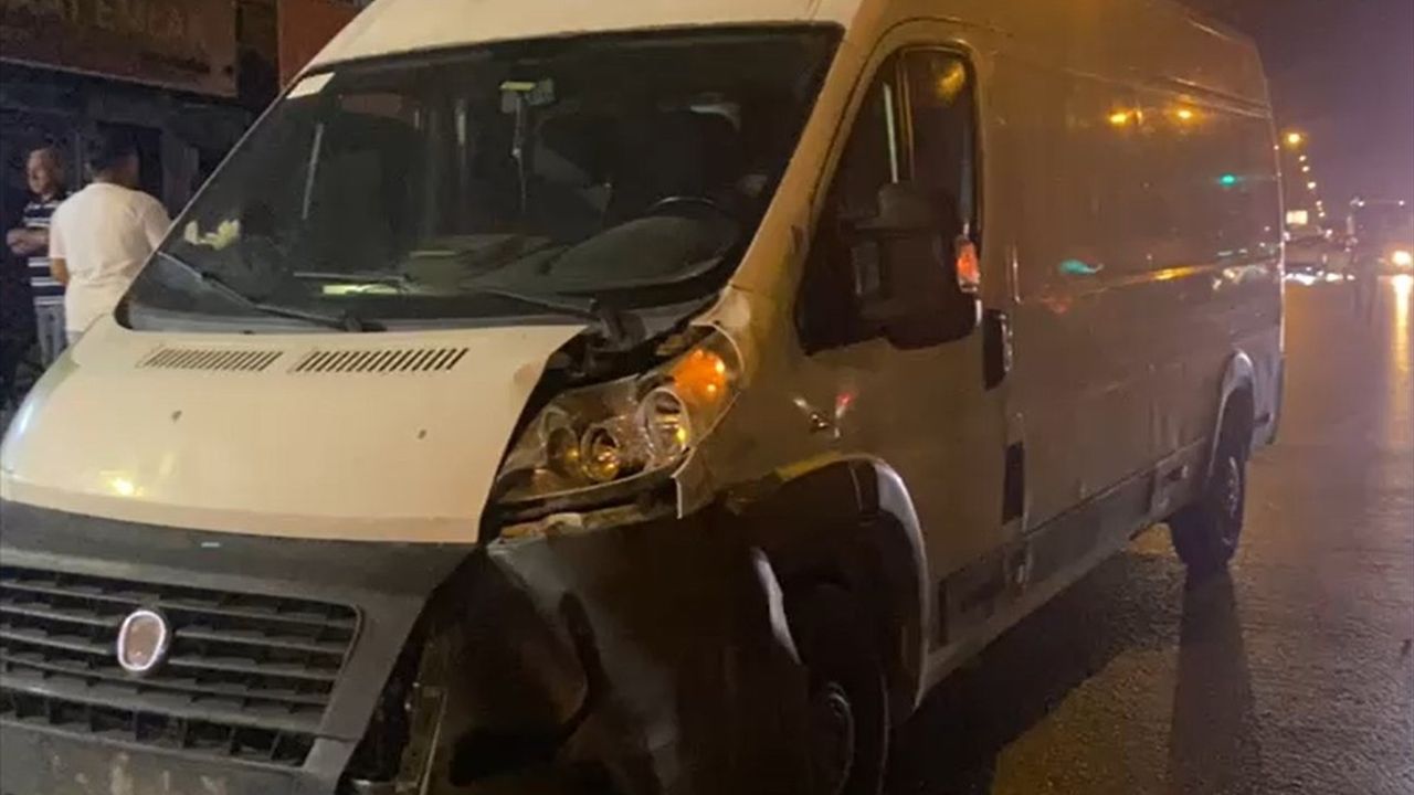 Antalya'da Minibüsün Çarptığı 12 Yaşındaki Çocuk Hayatını Kaybetti