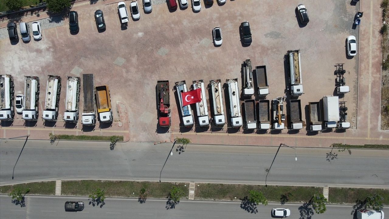 Antalya'da Sahte Belge İle Araç Tescili Yapan 4 Şüpheli Yakalandı