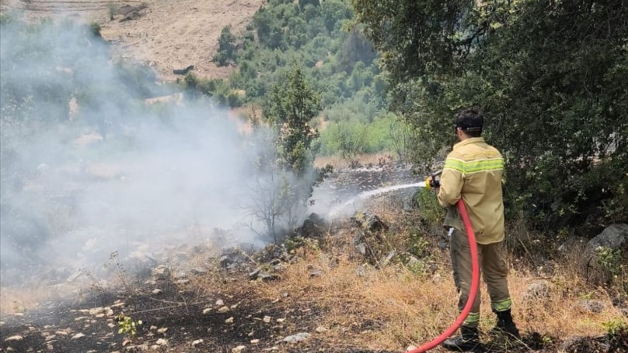 Antalya Kumluca'daki Yangın Kontrol Altına Alındı