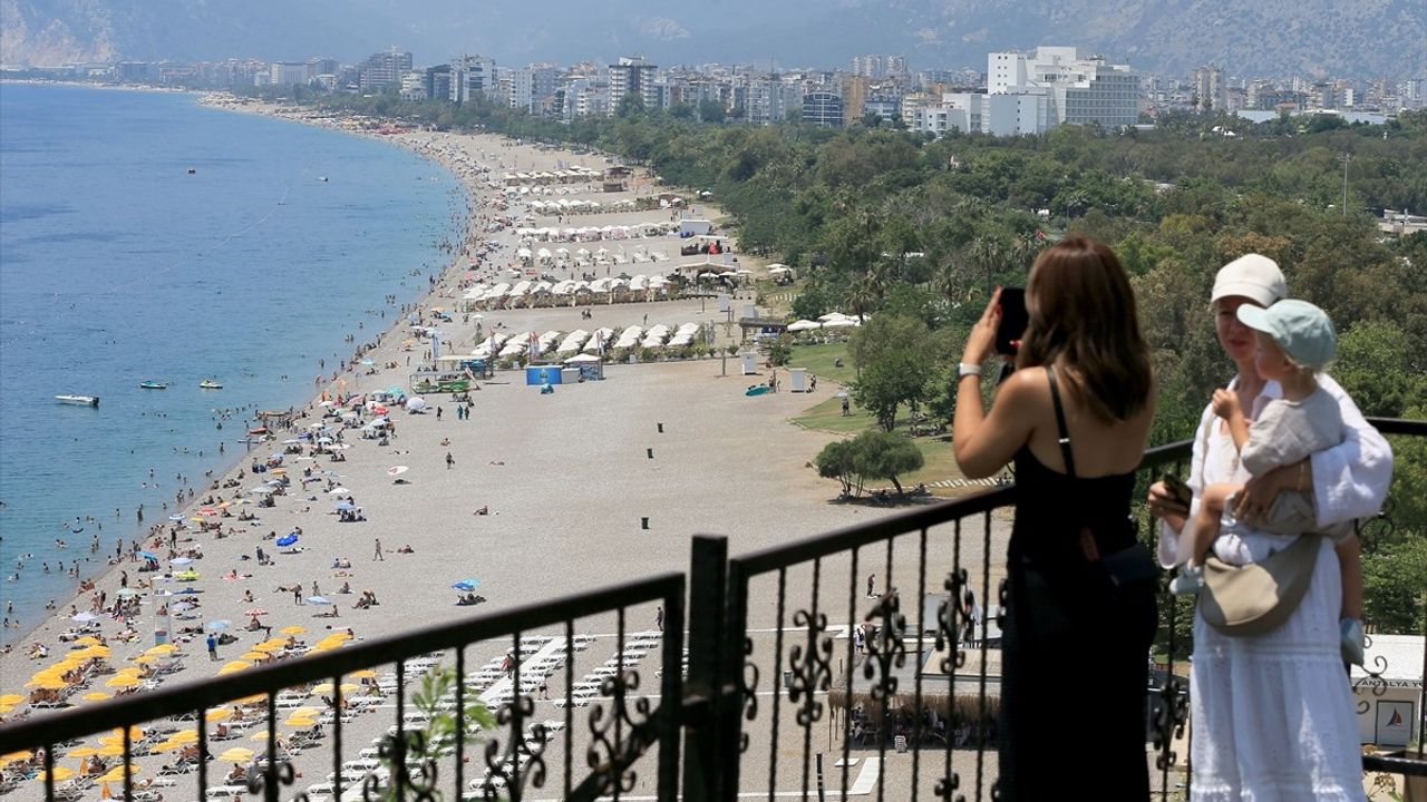 Antalya Sahillerinde Kurban Bayramı Arifesi Yoğunluğu