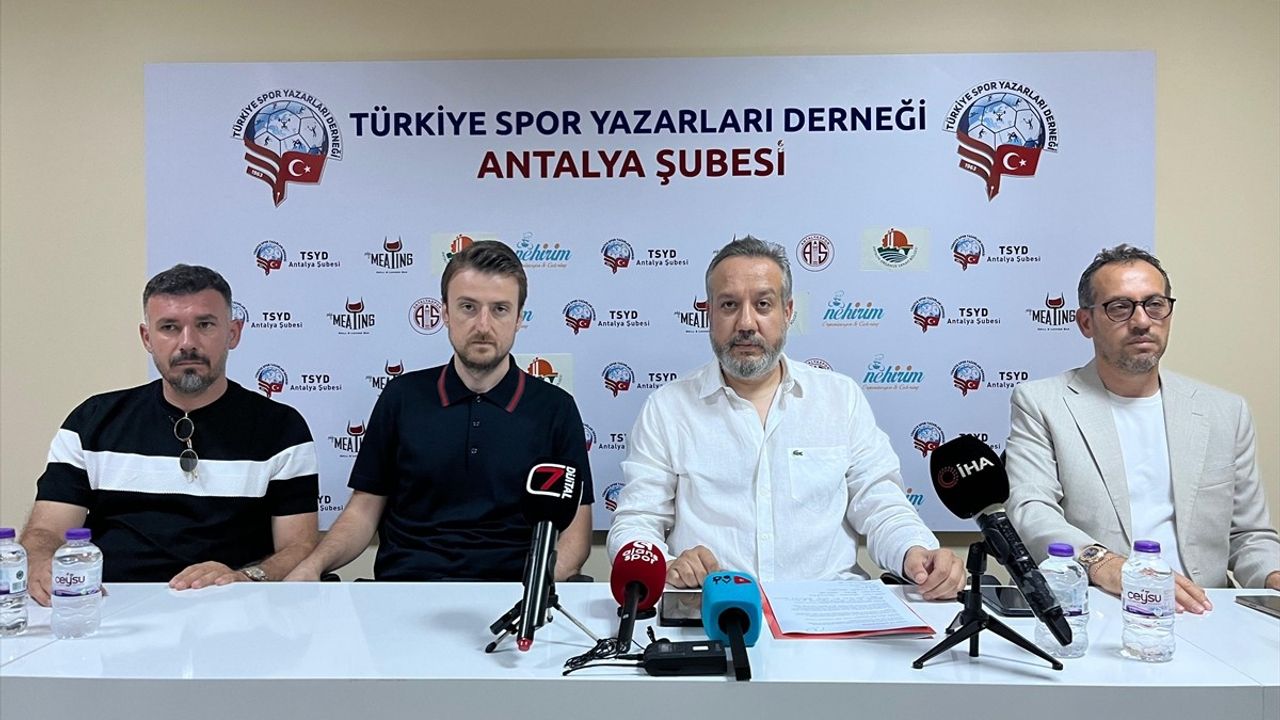 Antalyaspor Başkanı Sinan Boztepe Görevini Bırakacağını Açıkladı