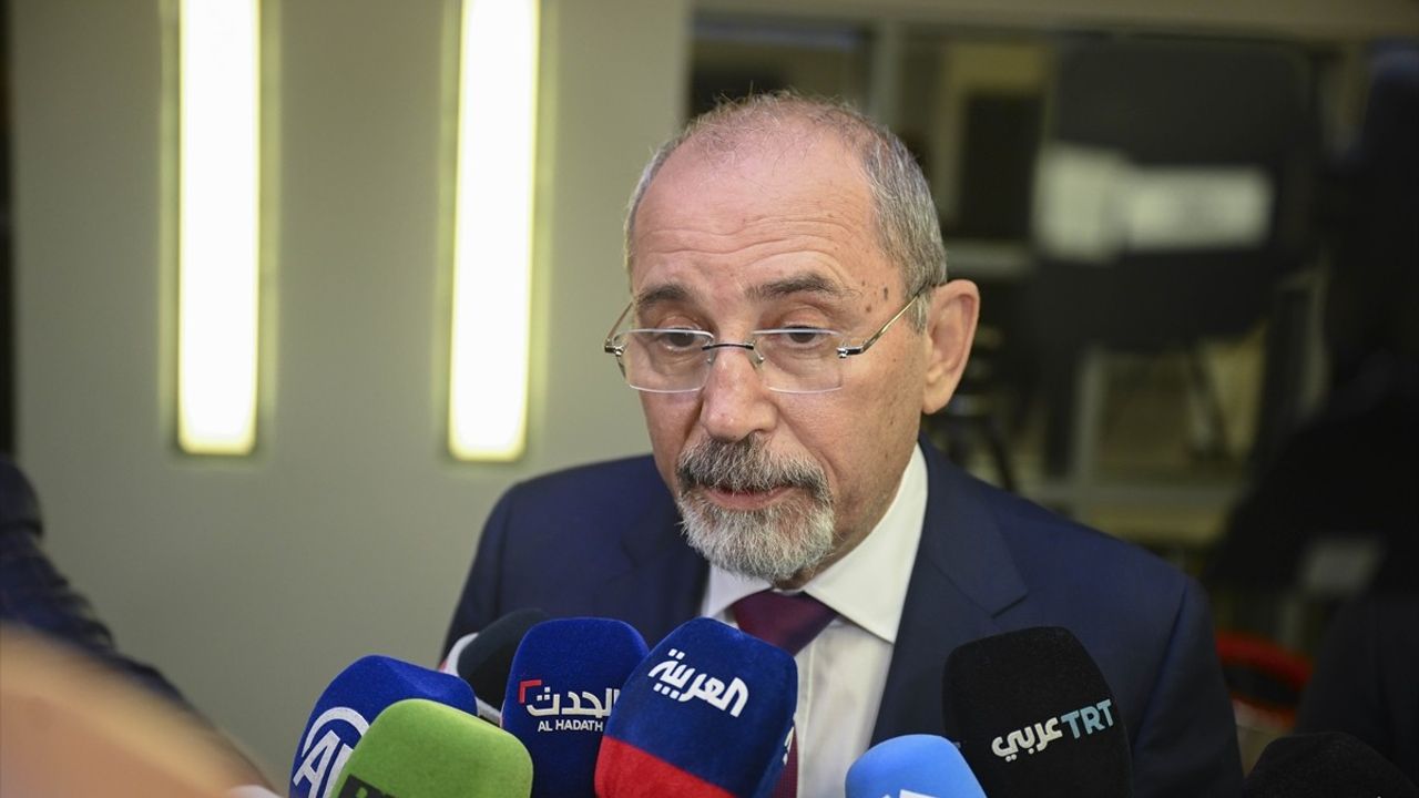 Arap Birliği Dışişleri Bakanlarının İstanbul’daki Olağanüstü Toplantısı Sona Erdi