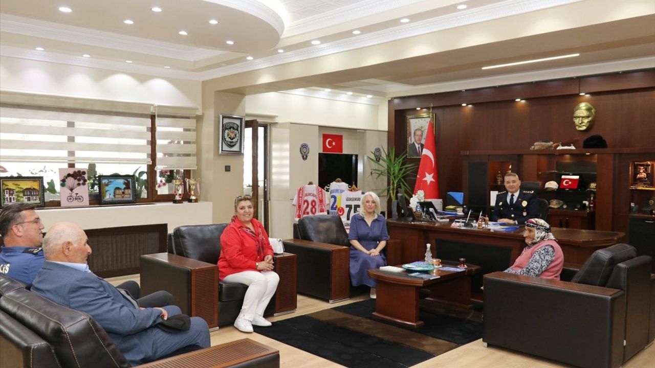 Ardahan İl Emniyet Müdürü Şener, Şehit Yakınlarını Bayramda Ağırladı