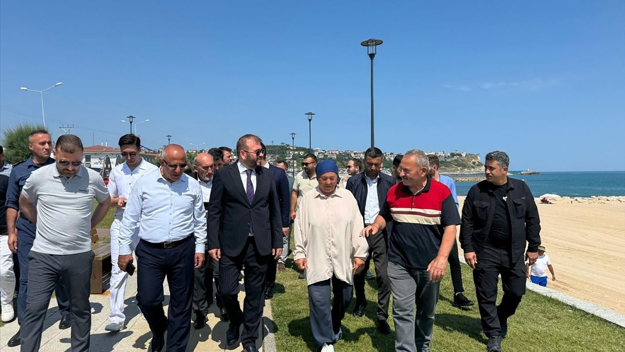 Arnavutköy Karaburun Sahili Mavi Bayrak Ödülüne Layık Görüldü