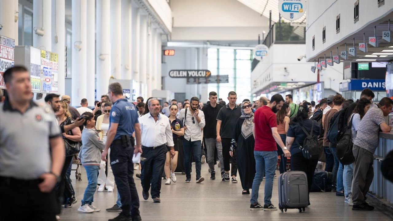 AŞTİ'de Kurban Bayramı Yoğunluğu Devam Ediyor