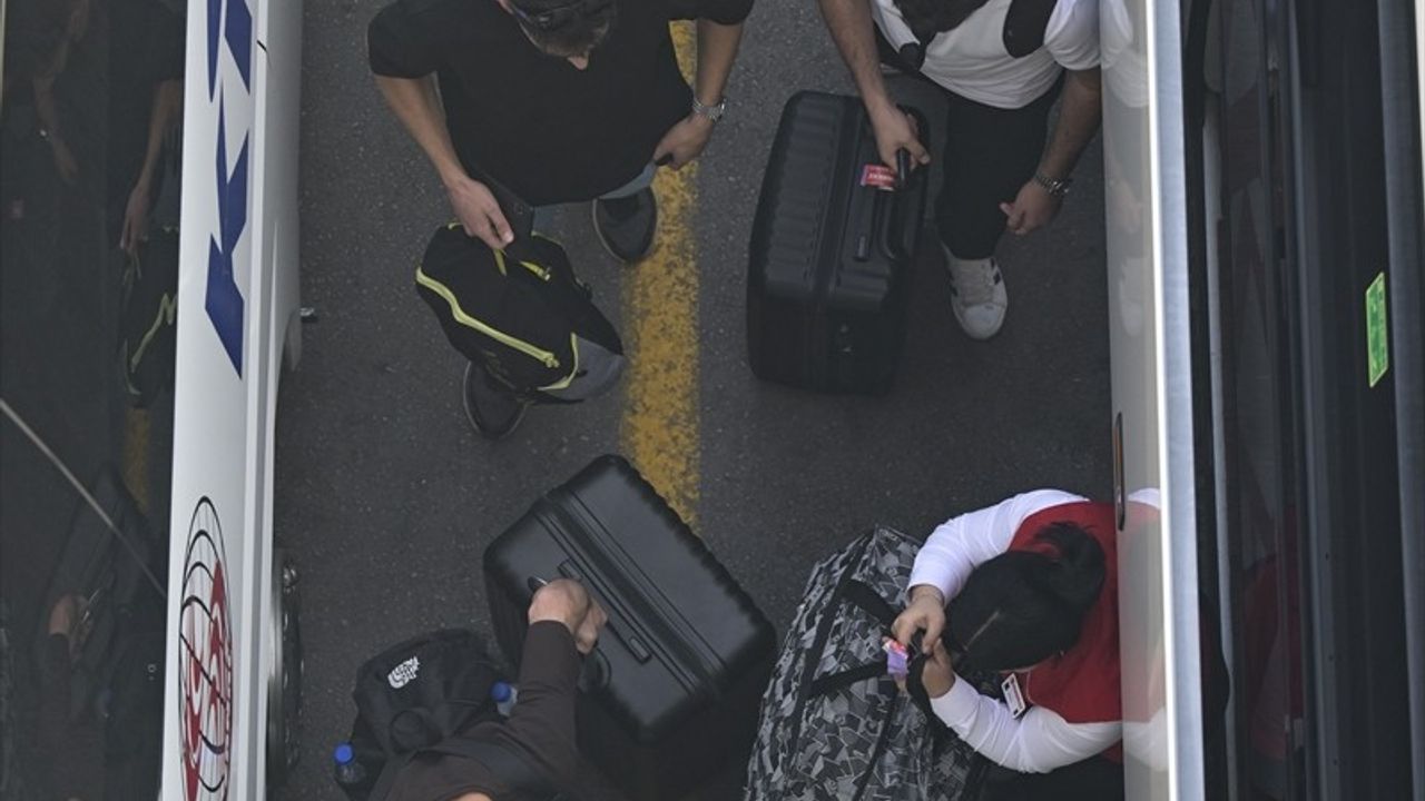 AŞTİ'de Kurban Bayramı Yoğunluğu: Ek Seferler ve Yüksek Bilet Fiyatları