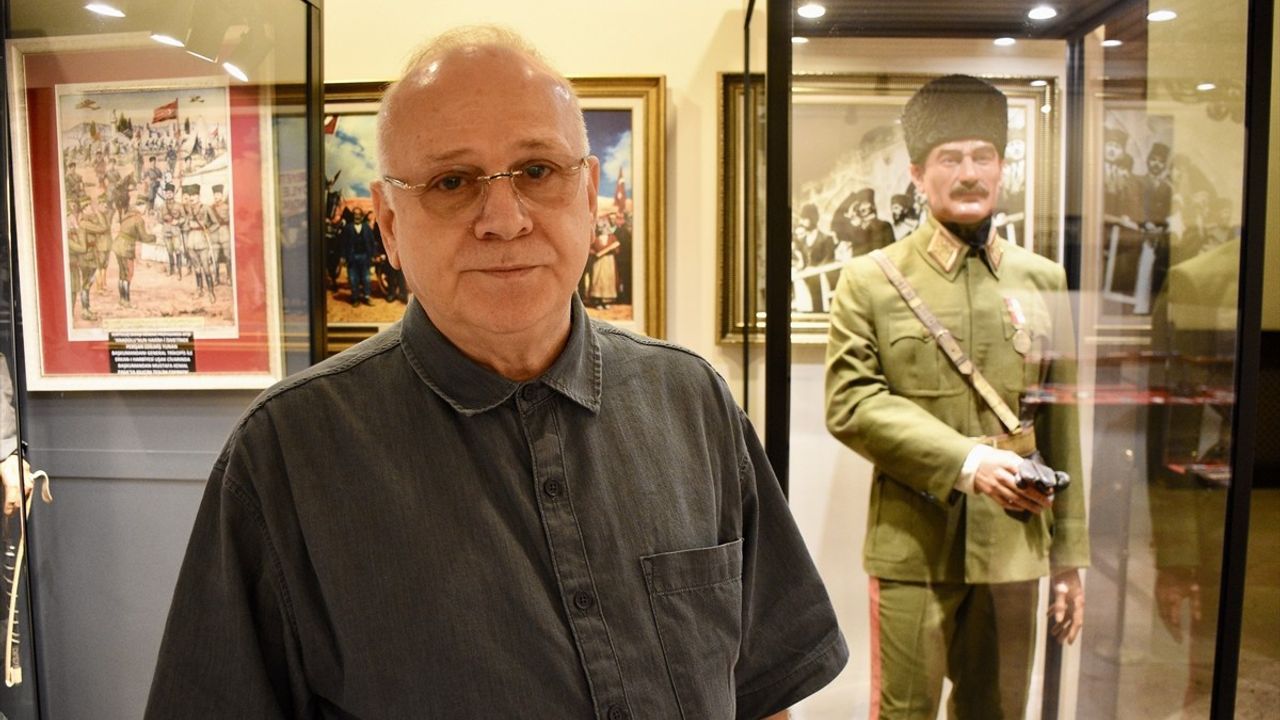 Atatürk'ün Orijinal Üniforması Samsun Kültür Yolu Festivali'nde Sergileniyor