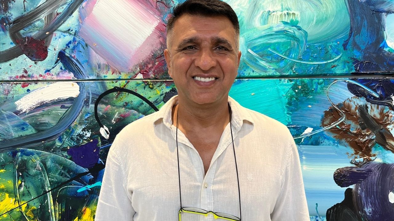 Azerbaycanlı Ressam Prof. Dr. Orhan Cebrailoğlu'nun 'Velhasıl' Sergisi Antalya'da Açıldı