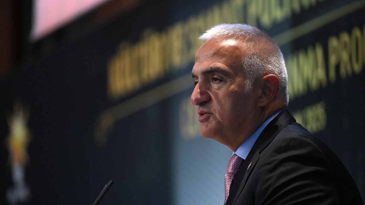 Bakan Ersoy, Cemil Meriç'i Anma Programında Konuştu