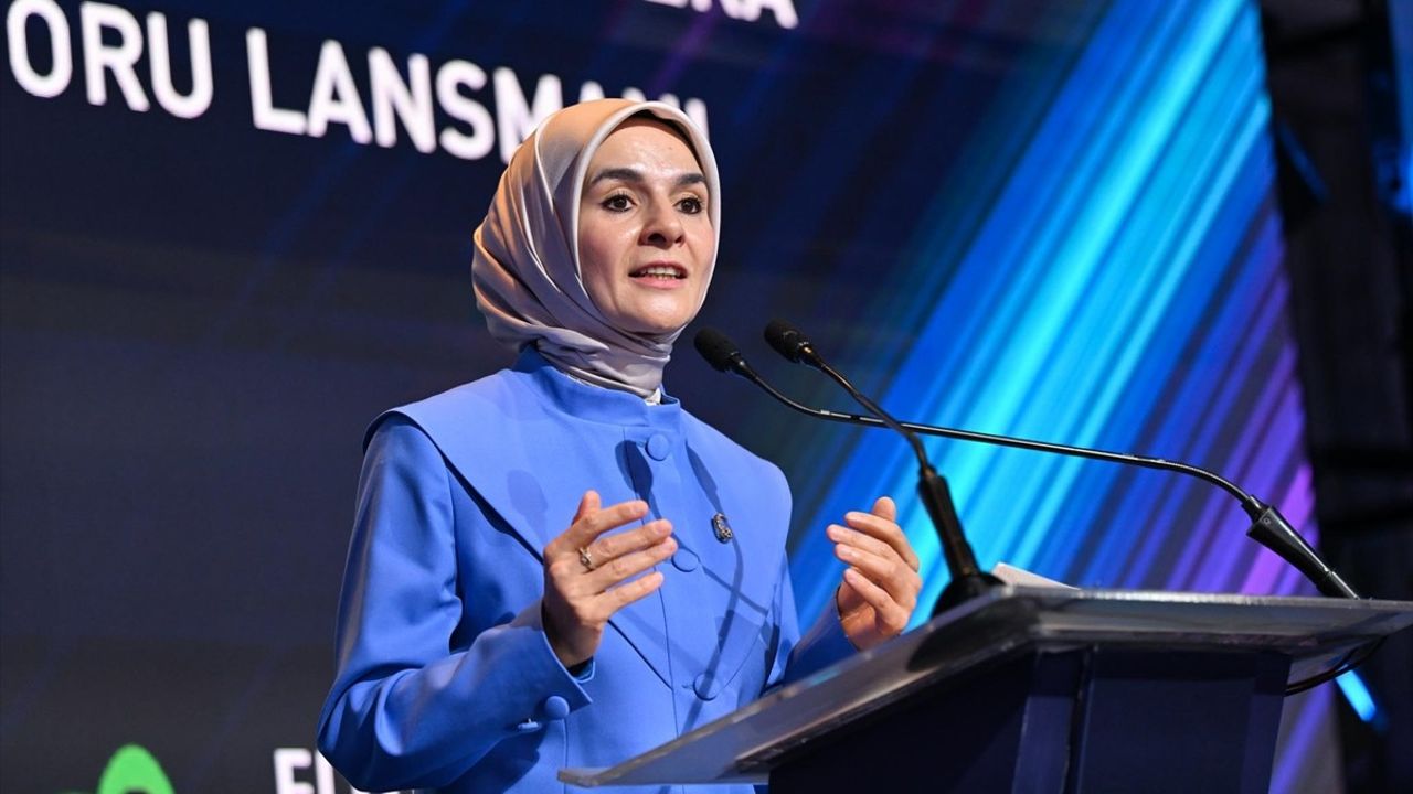 Bakan Göktaş, Kız Öğrencilerin Teknolojideki Rolüne Dikkat Çekti