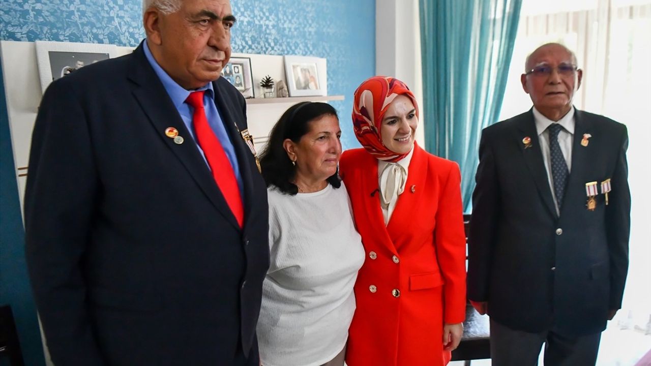 Bakan Göktaş, Tunceli'de Kıbrıs Gazisini Ziyaret Etti