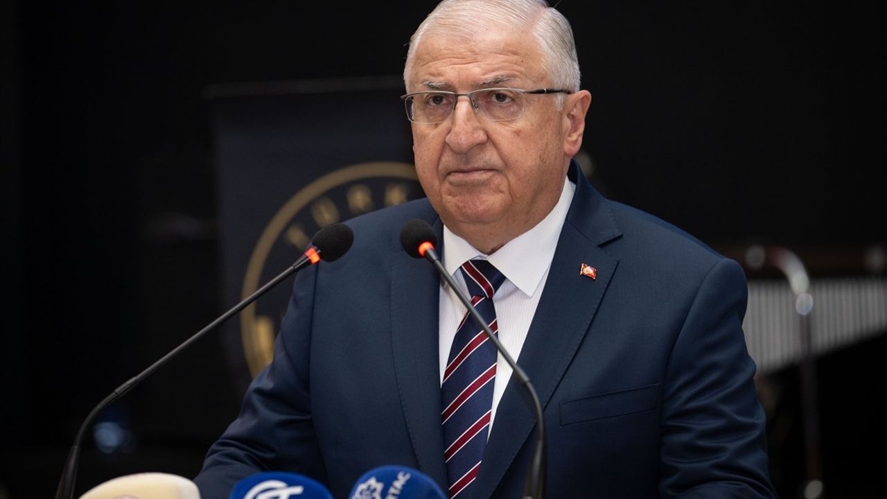 Bakan Güler, Azerbaycan Silahlı Kuvvetler Günü'nde Türkiye-Azerbaycan İlişkilerini Vurguladı