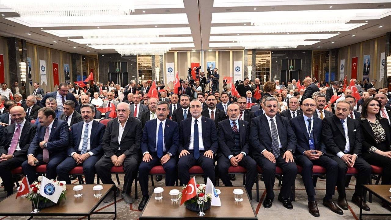 Bakan Işıkhan Kamu İşçilerine İkinci Zam Teklifini İletecek