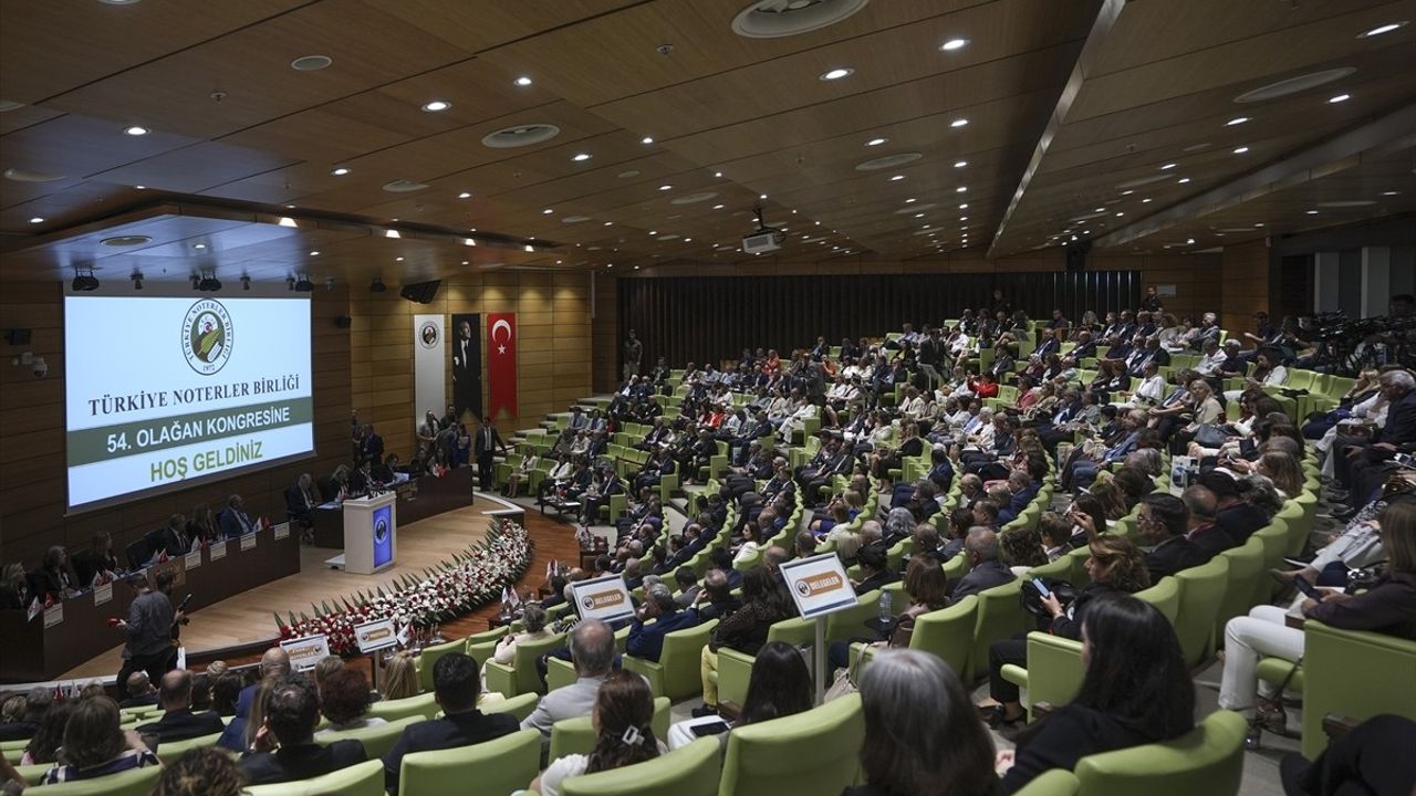 Bakan Tunç, Noterlik Kanunu'nda Yeniliklerin Müjdesini Verdi