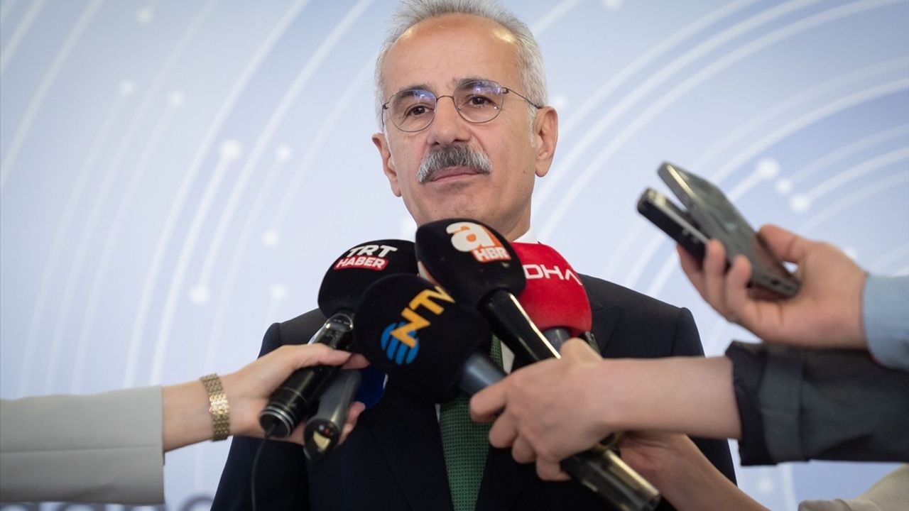 Bakan Uraloğlu, İsrail-İran Geriliminin Hava Sahalarına Etkisini Açıkladı