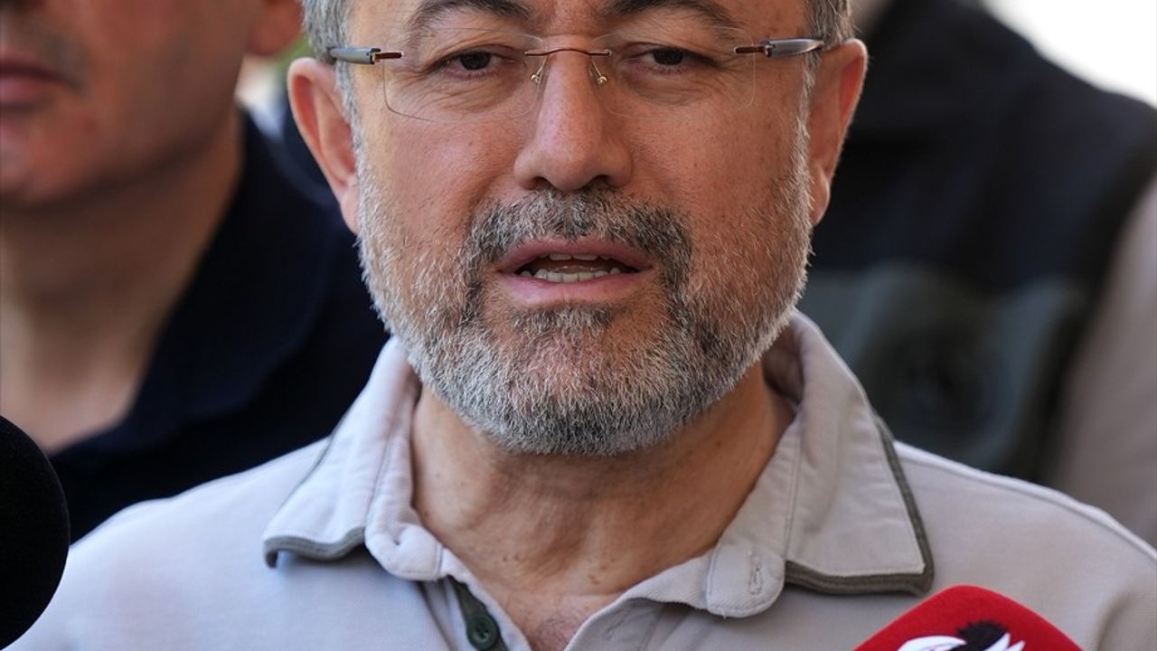 Bakan Yumaklı'dan İzmir Orman Yangınları Açıklaması