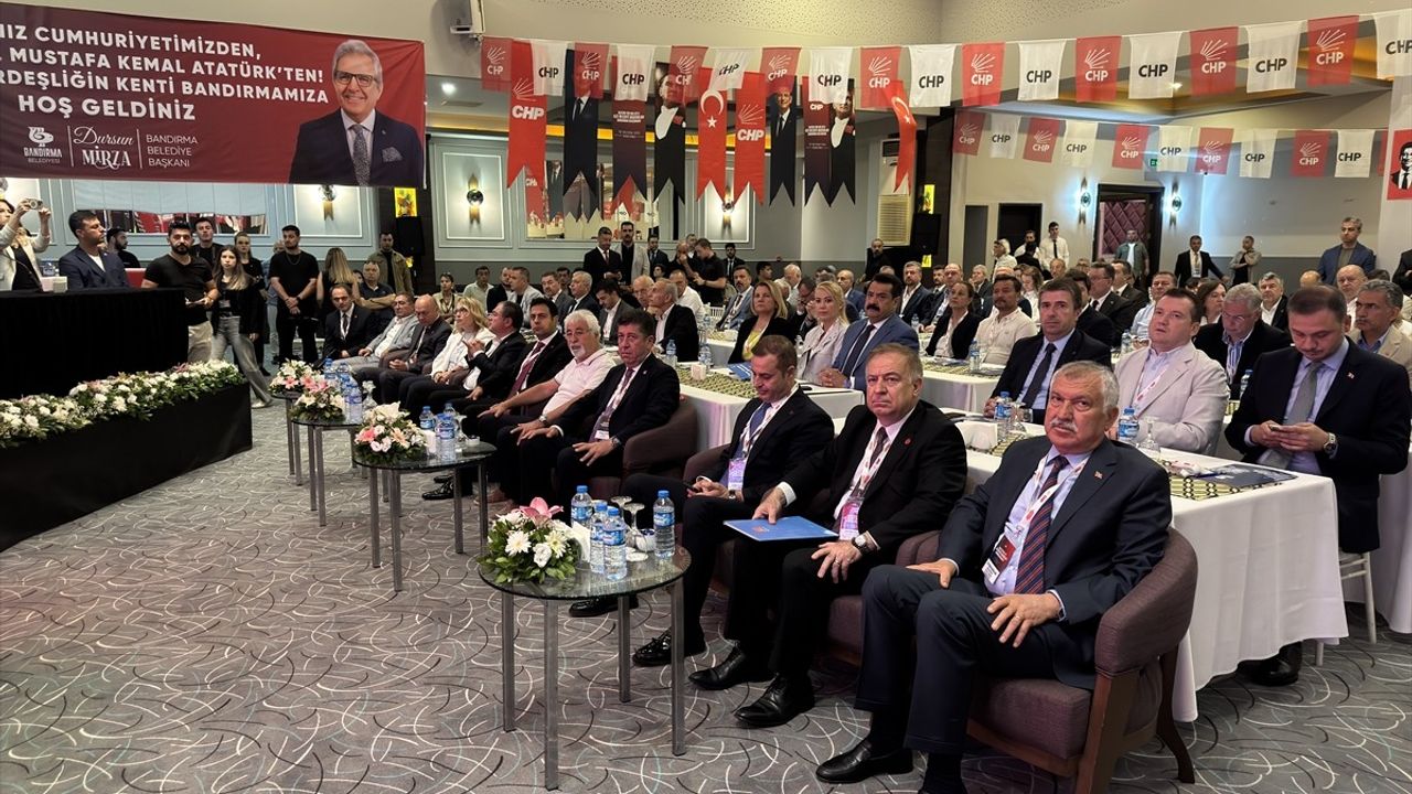 Balıkesir'de CHP'Nin Nüfusu 100 Bin Üstü İlçe Belediye Başkanları Toplantısı Gerçekleştirildi