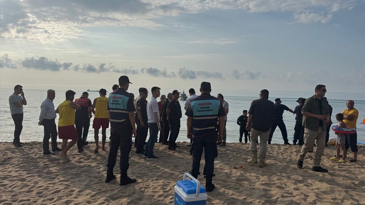 Bartın'ın İnkumu Beldesinde Deniz Kirliliği İnceleme Süreci Başlatıldı