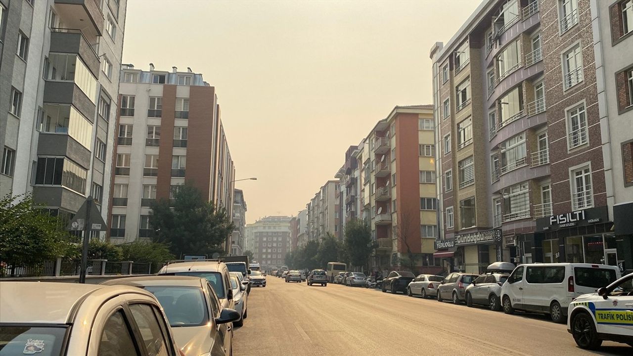 Bilecik'teki Orman Yangını Nedeniyle Eskişehir'de Duman Oluştu