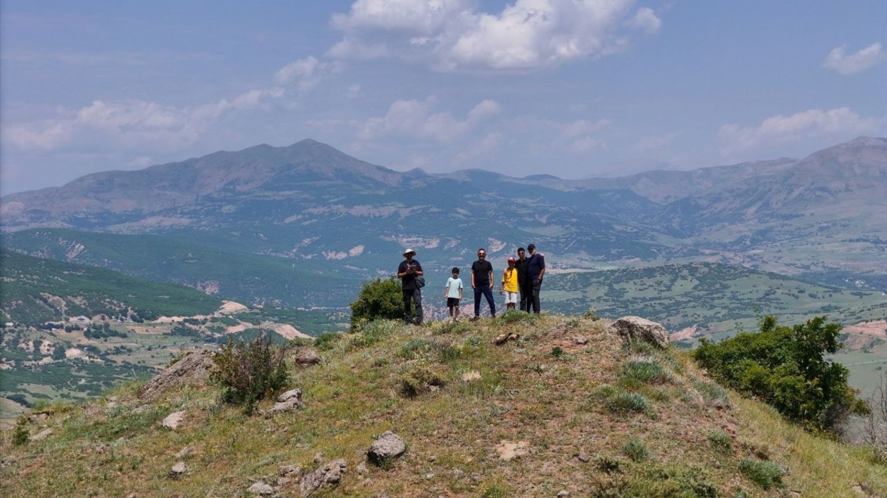 Bingöl'de Babalar Günü'ne Özel 'Baba-Çocuk Doğa Kampı' Etkinliği Düzenlendi