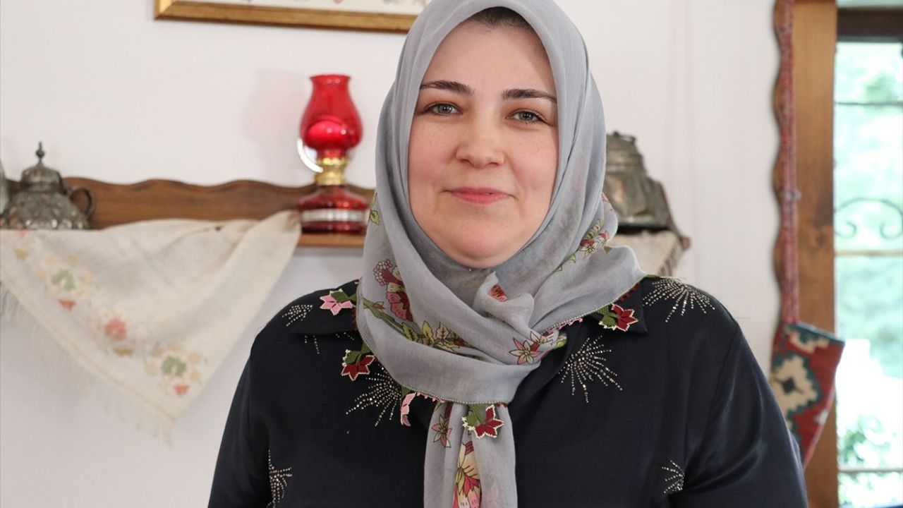 Bursa'da Kadınlar El Emeğiyle Kahvaltı Salonu Açtı