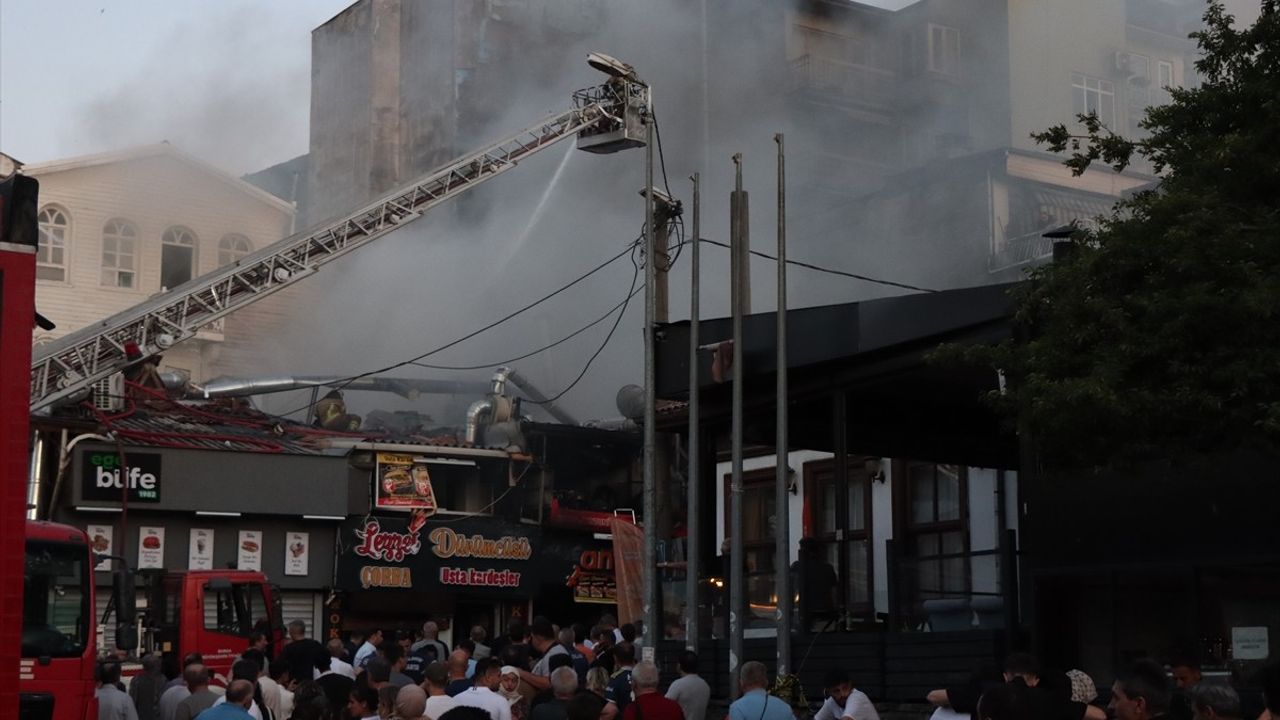 Bursa'da Lokantada Çıkan Yangın Kontrol Altına Alındı