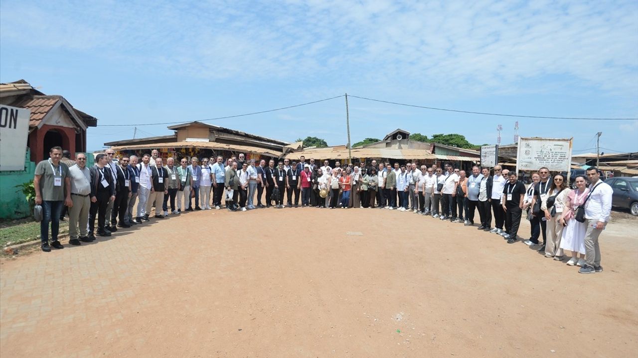 Bursa'dan Gana'ya Bebek ve Çocuk Konfeksiyonu Tanıtımı