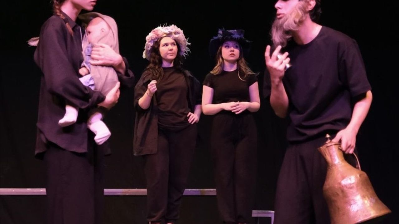 Bursa Devlet Tiyatrosu'ndan Yarım Asırlık İnanılmaz Başarı: Yeni Mezunlar