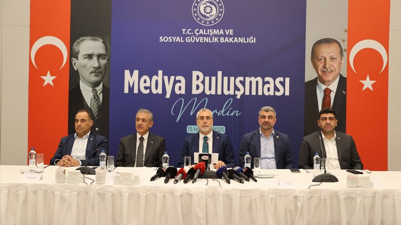 Çalışma ve Sosyal Güvenlik Bakanı Işıkhan, Mardin'de Medya Buluşması'nda Açıklamalarda Bulundu