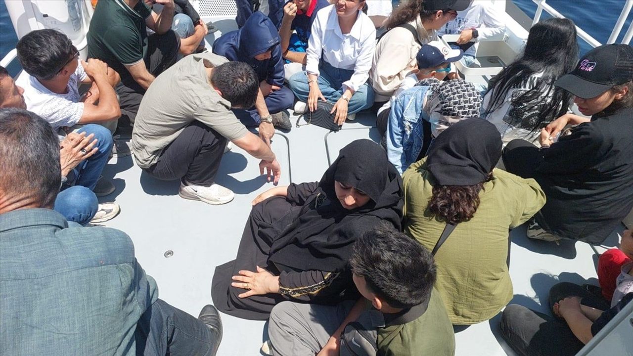 Çanakkale Açıklarında 51 Düzensiz Göçmen Yakalandı