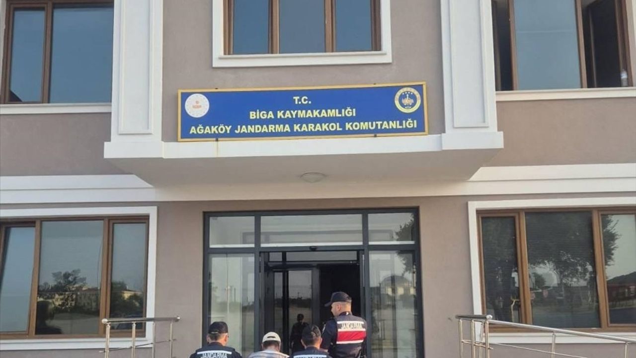 Çanakkale Biga'da Yangına Neden Olan Biçerdöver Operatörüne Adli İşlem Başlatıldı