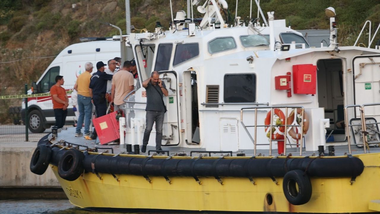 Çanakkale'de Sağlık-1 Botu'nda Patlama: 1 Sağlık Personeli Hayatını Kaybetti