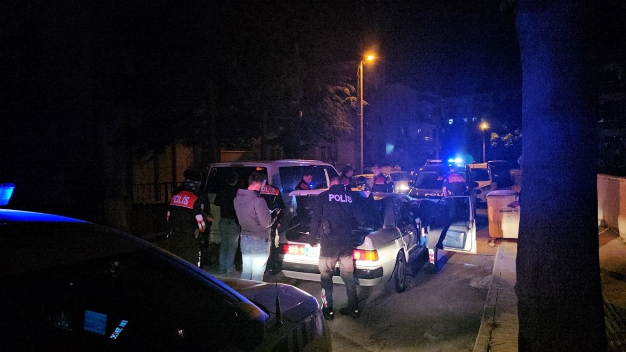 Çorum'da Alkollü Sürücü Polis Kovalamacasıyla Yakalandı