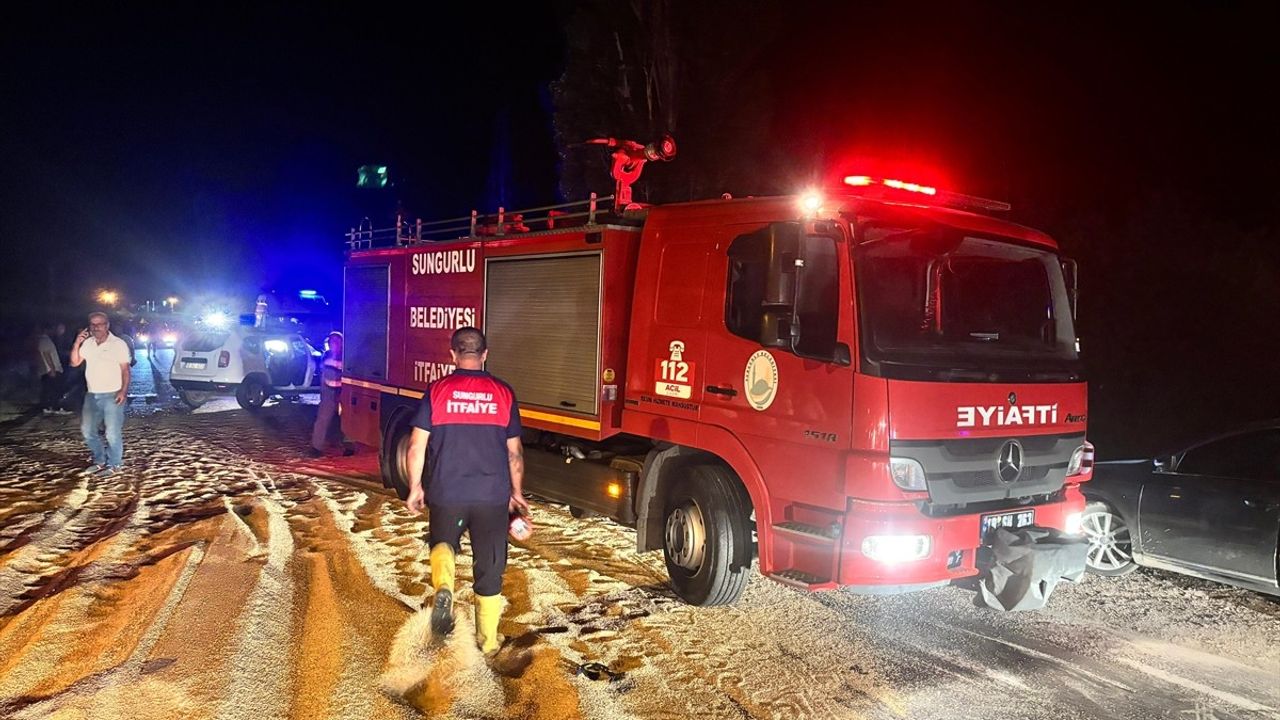 Çorum'da Cip ile Traktör Çarpıştı: 5 Yaralı