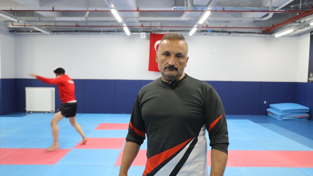 Çubuklu Sporcular Savate Combat Dünya Şampiyonası'na Hazırlanıyor