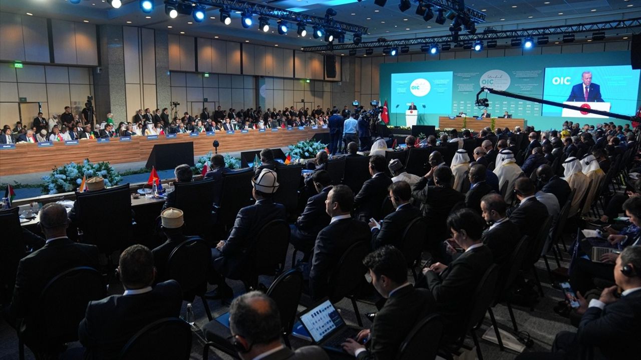 Cumhurbaşkanı Erdoğan: Gazze'deki Zorlu Koşullara Dikkat Çekti