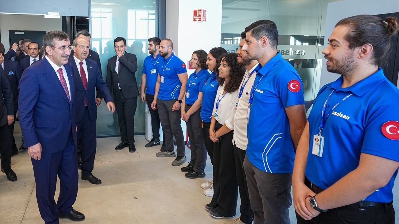 Cumhurbaşkanı Yardımcısı Cevdet Yılmaz, KKTC'de İncelemelerde Bulundu