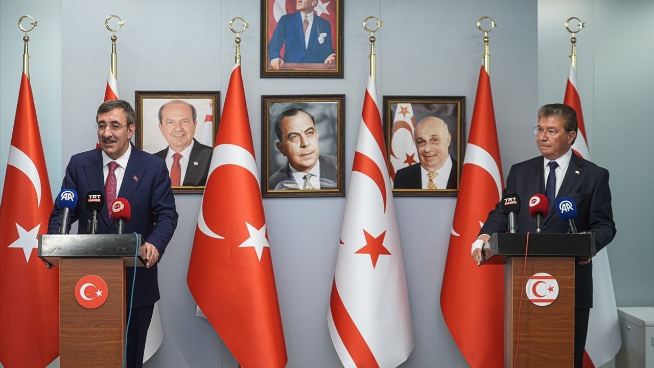 Cumhurbaşkanı Yardımcısı Yılmaz, Ercan Havalimanı'nda Rum Kesimi'ne Tepki Gösterdi