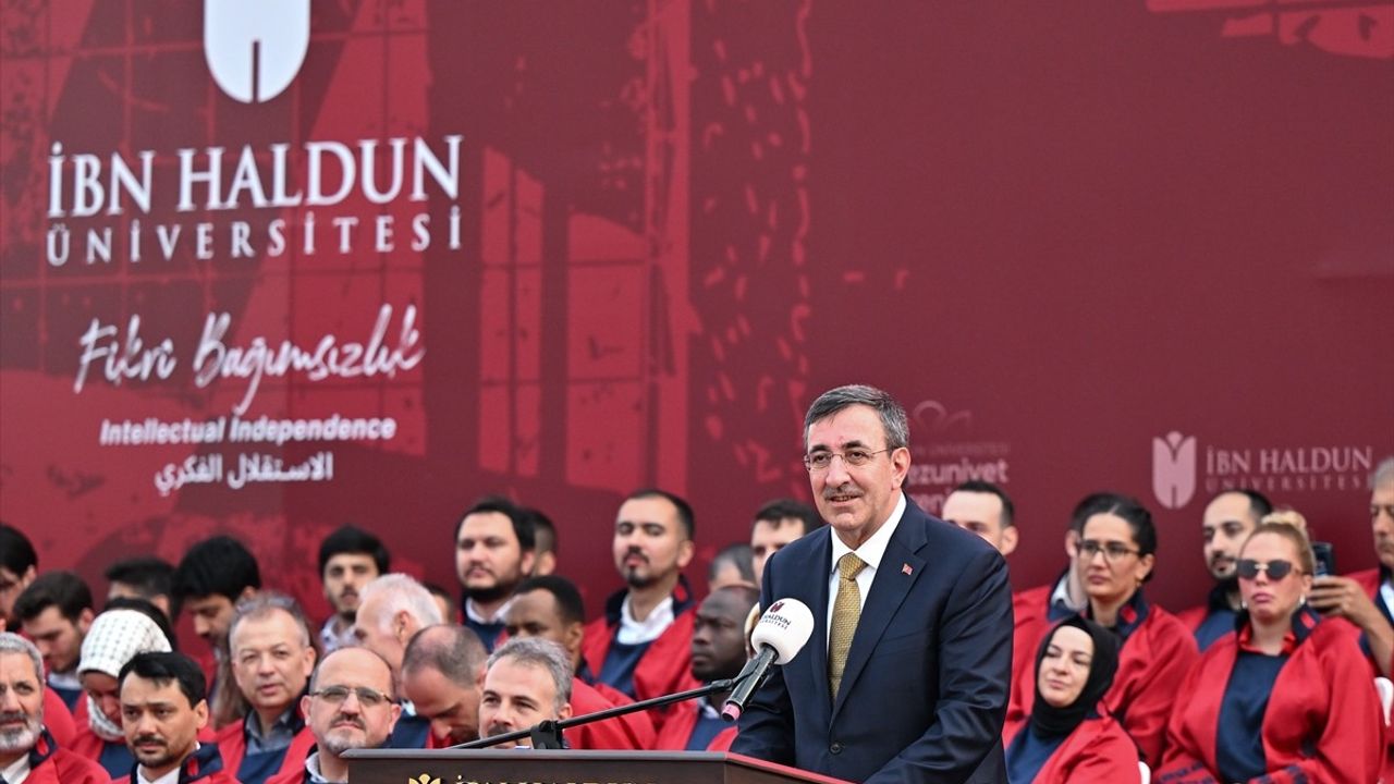 Cumhurbaşkanı Yardımcısı Yılmaz, İbn Haldun Üniversitesi Mezuniyet Töreni'nde Konuştu