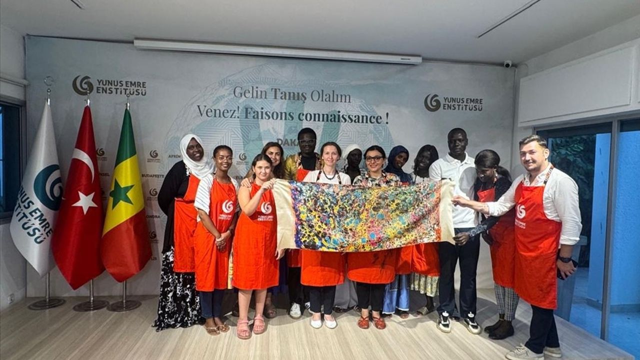 Dakar YEE, Senegal'de Ebru Sanatını Tanıtıyor