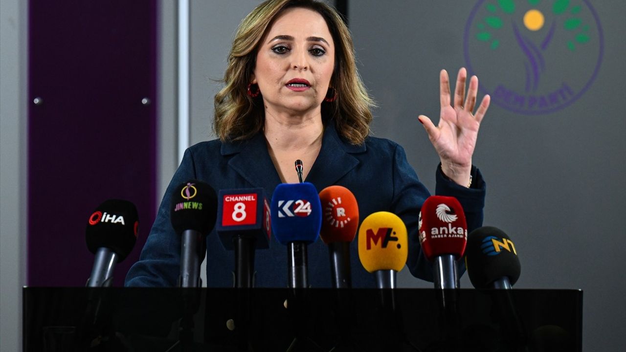 DEM Parti Sözcüsü Ayşegül Doğan İmralı Adası'na Ziyaret Hazırlıklarını Açıkladı